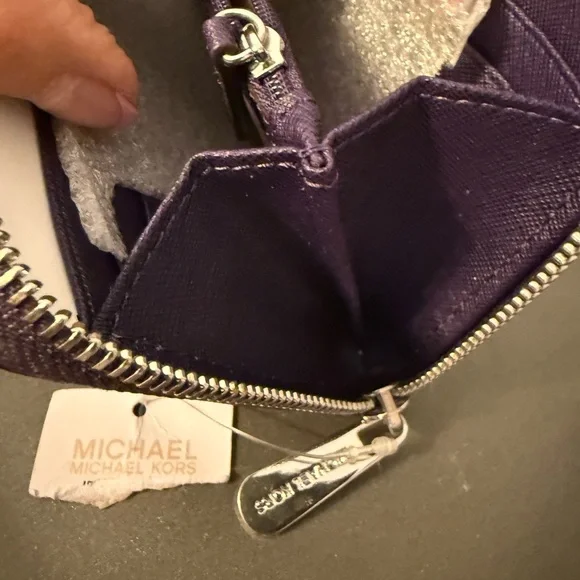 Michael Kors Deep Purple Leather Wallet NWT - Picture 4 of 8